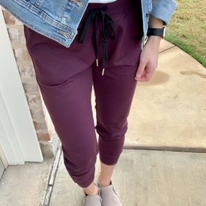 [Zyia] Plum Unwind Joggers